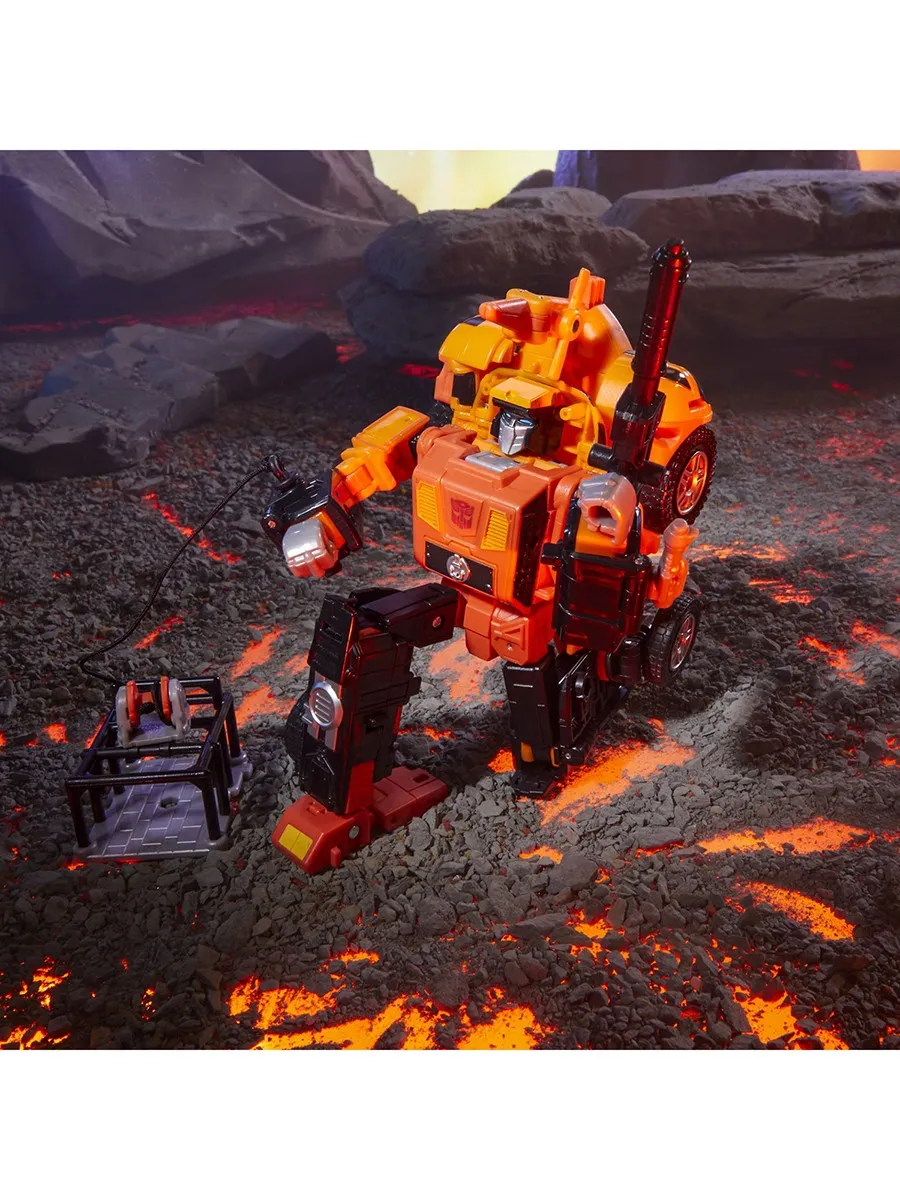 Фигурка Трансформеры Legacy United класс Лидер Sandstorm