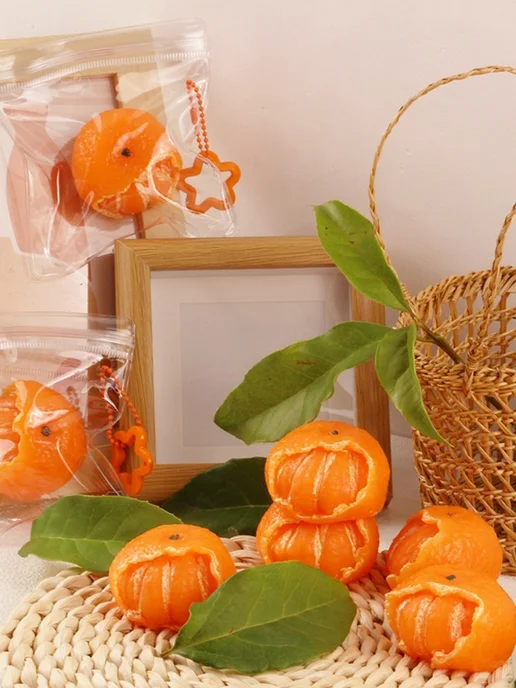 LAWE Toy Palace Новогодняя антистресс-игрушка сквиш Mandarin 5 см брелок, оранжевый, фото 8